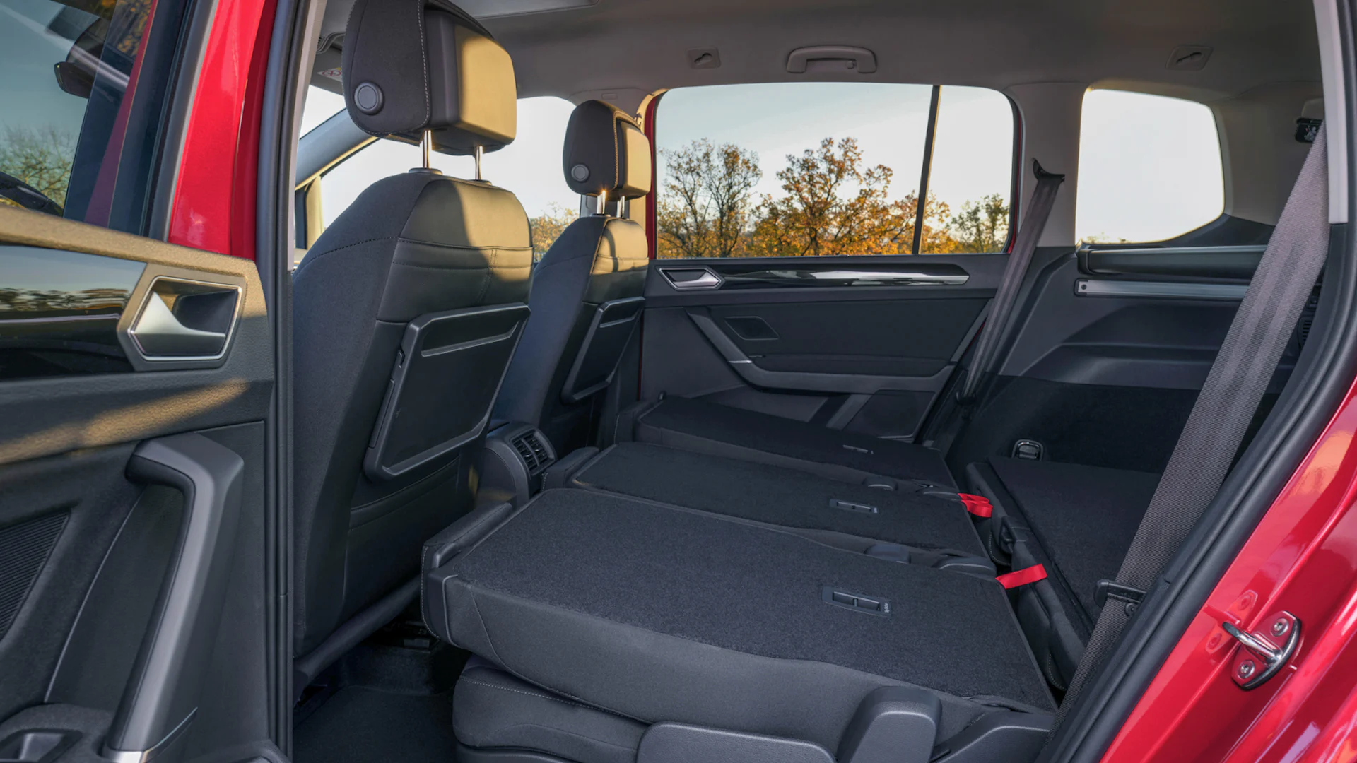 Volkswagen Touran Interior Y Maletero Carwow volkswagen-touran-interior-y-maletero-carwow