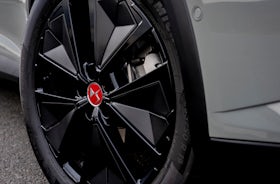 DS 7 Review 2024 | Performance & Pricing | Carwow