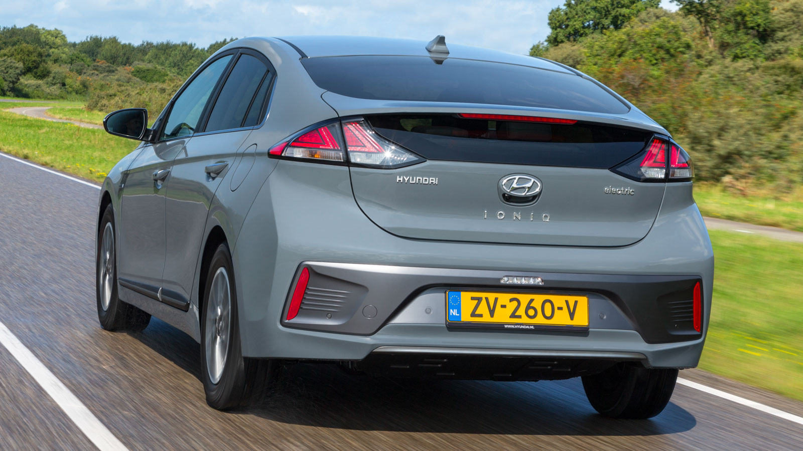 Prueba Hyundai IONIQ Eléctrico 2024 | Precio Y Opinión | Carwow