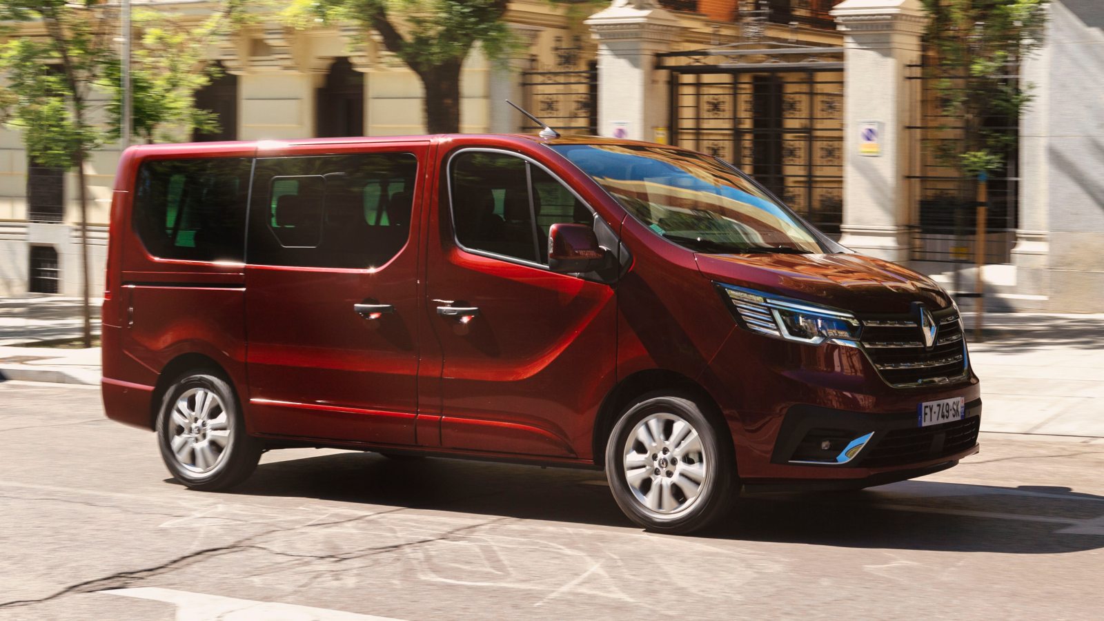 Prueba Renault Trafic Combi 2024 | Precio Y Opinión | Carwow