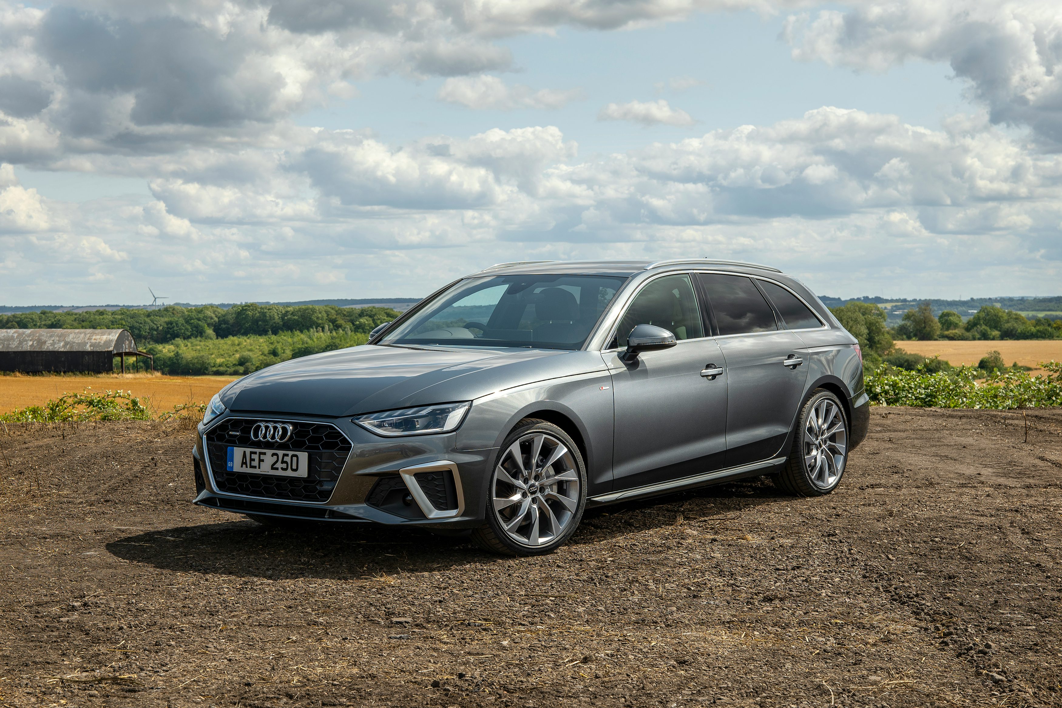 Audi A4 Avant 2023 front 3/4 static
