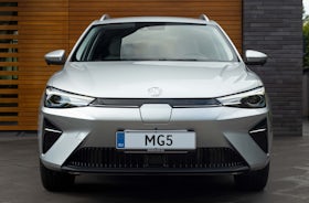 Prueba MG MG5 2024 | Precio y Opinión | Carwow