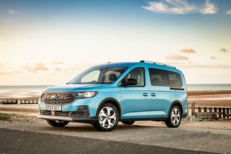 Ford Tourneo Connect Review 2024, Performance & Pricing