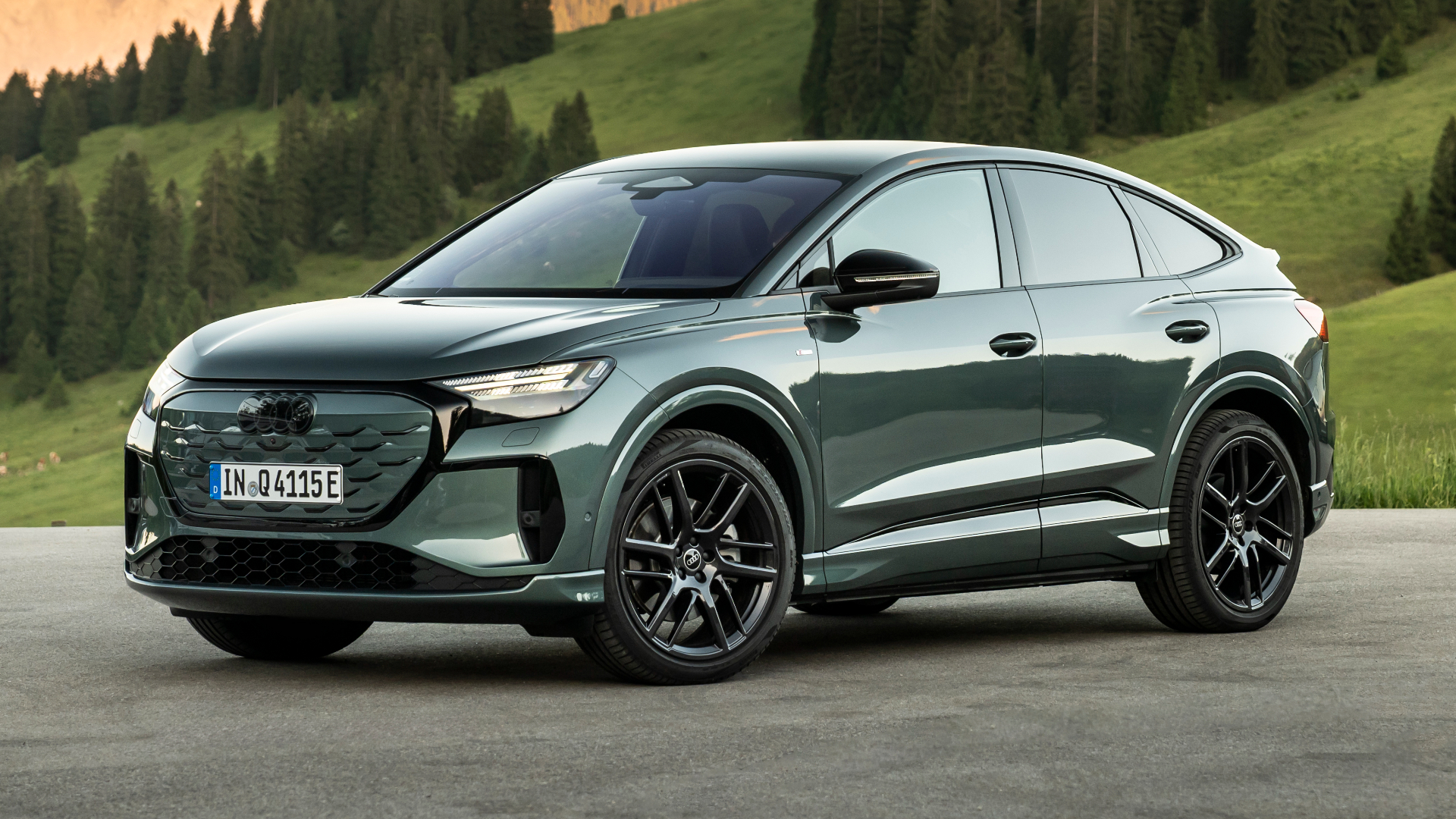 2026 Audi Q4 Sportback e-tron front quarter