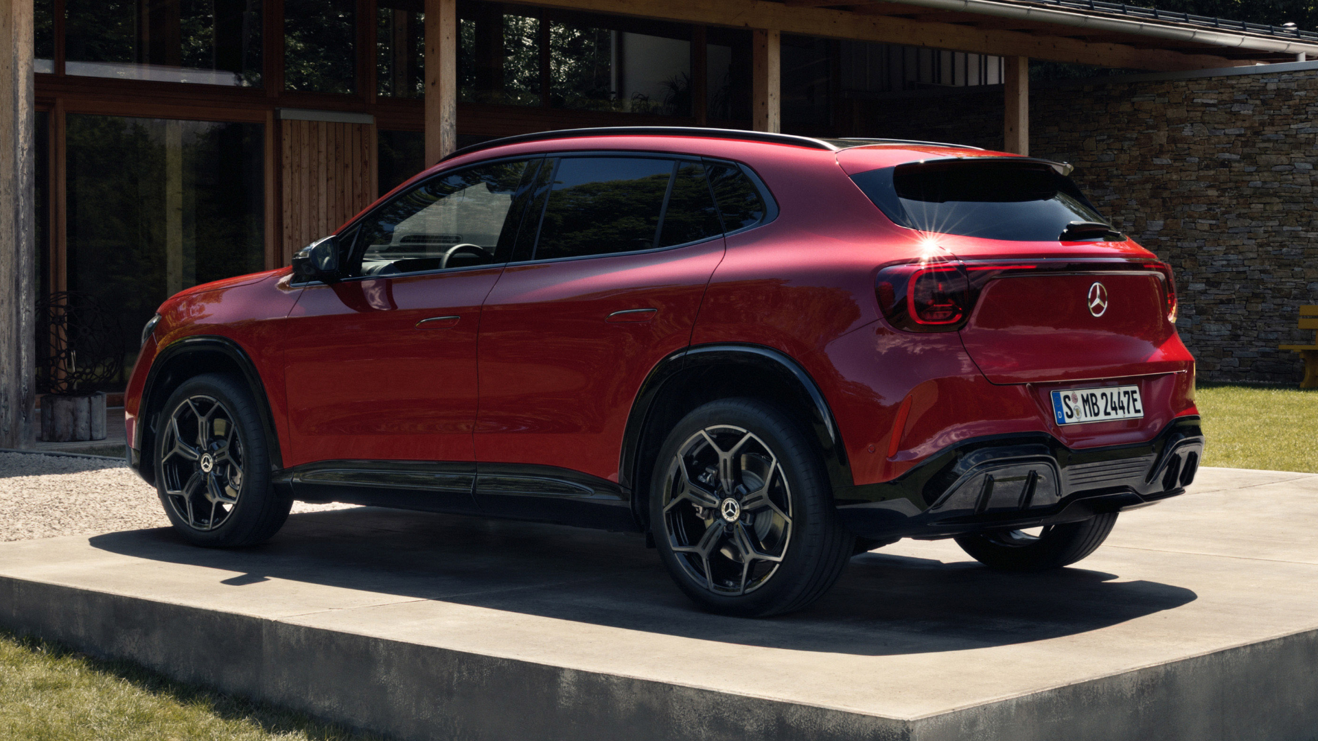 2026 Mercedes GLA Electric, rear quarter