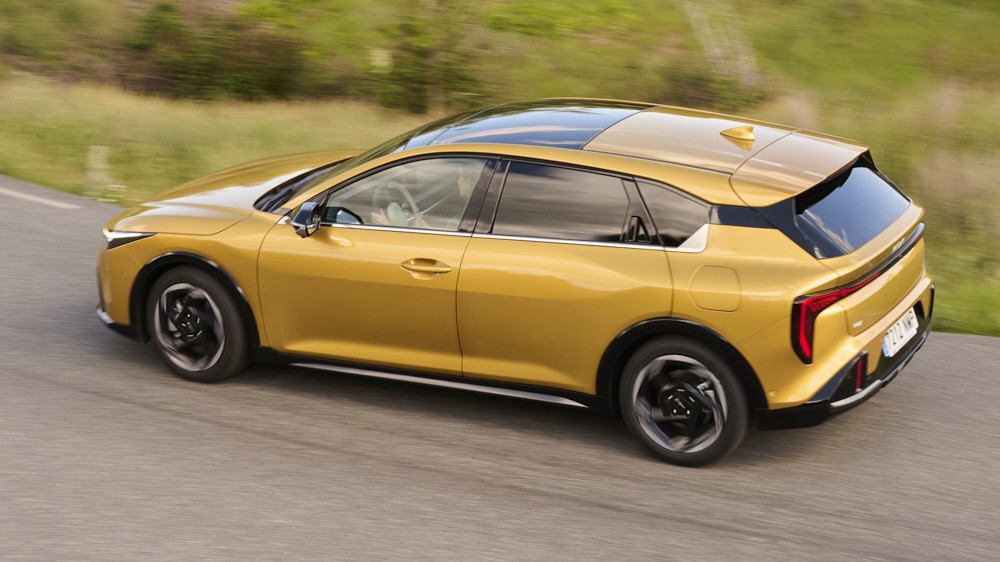 KIA K4