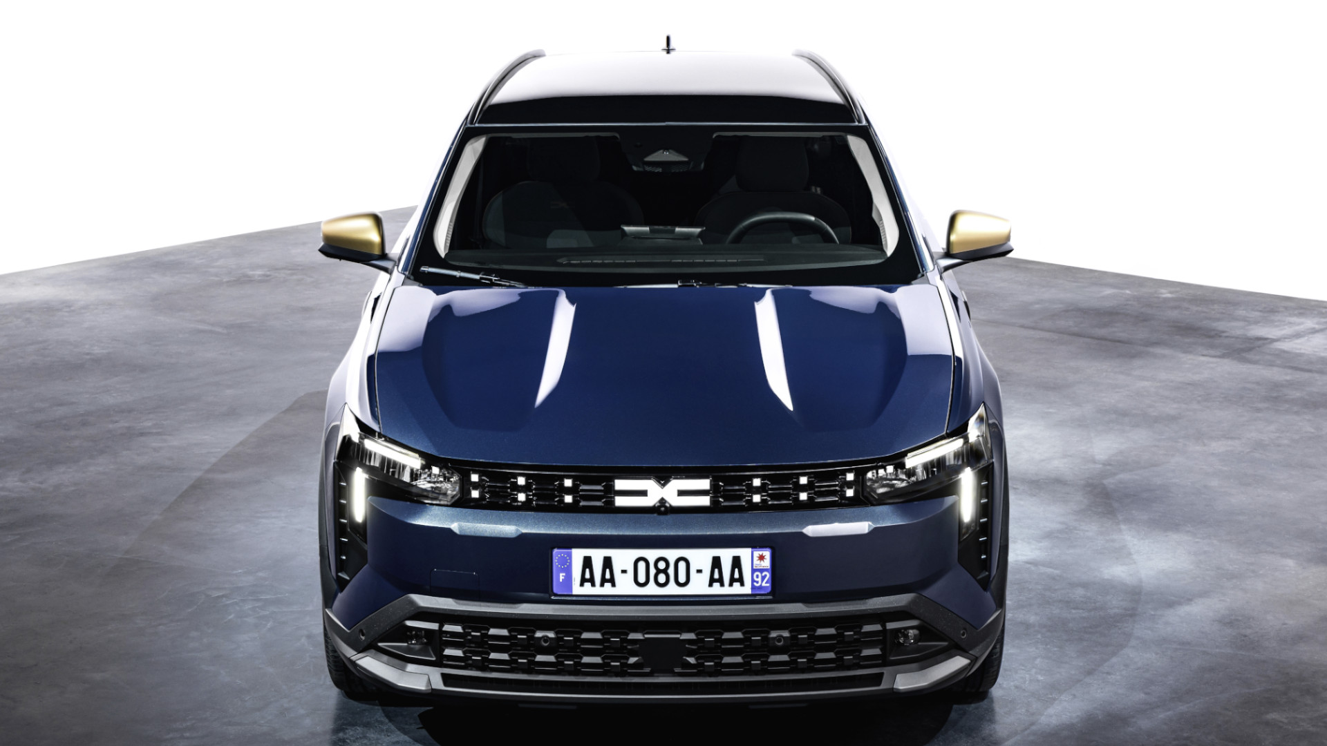 Dacia Striker statisch Front