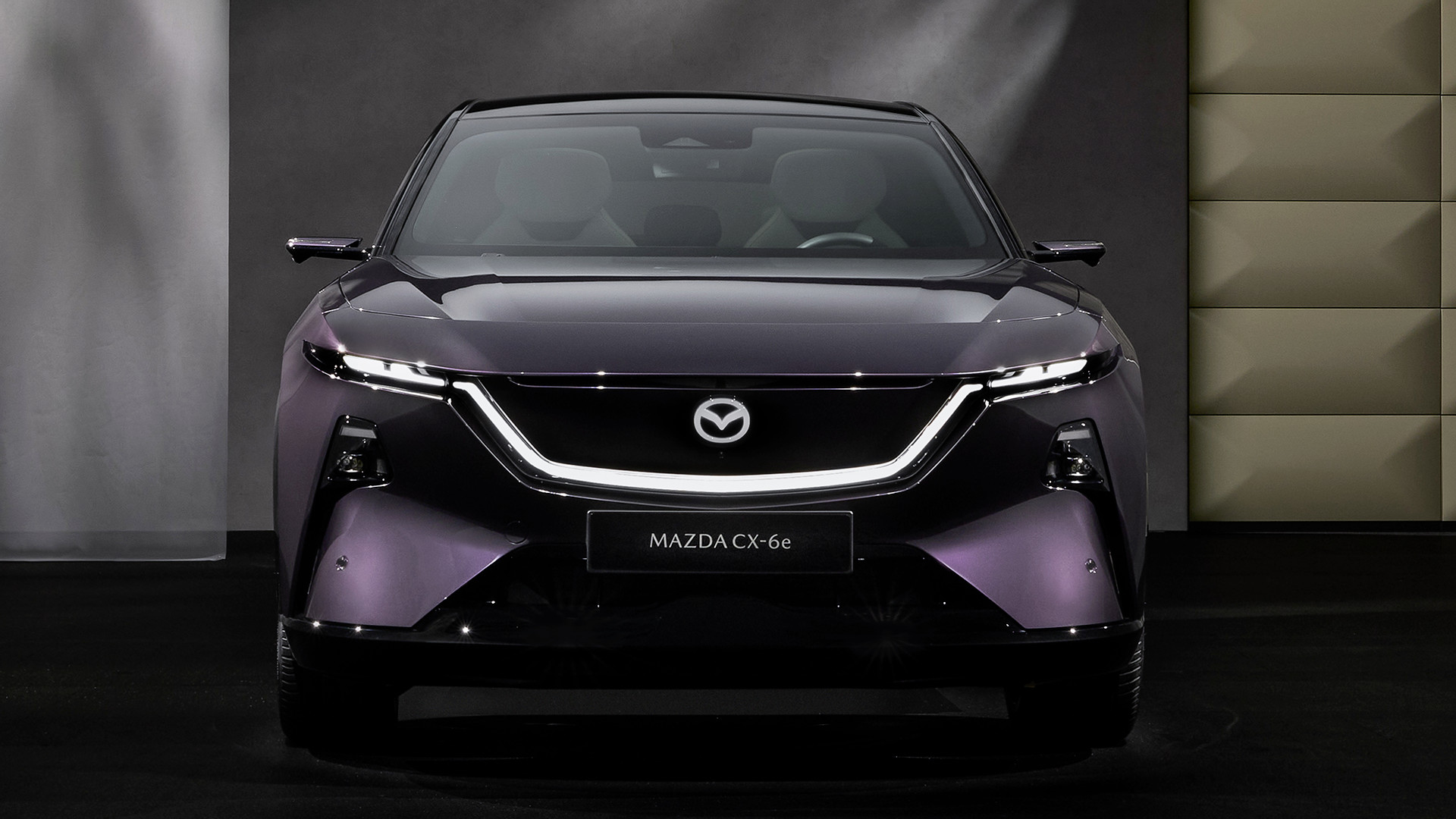 Mazda CX-6e statisch Front