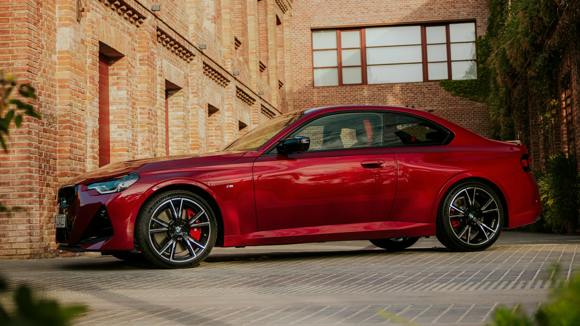 Z-VkW3dAxsiBv_pp_BMW-SERIE-2-COUPE-10.jpg