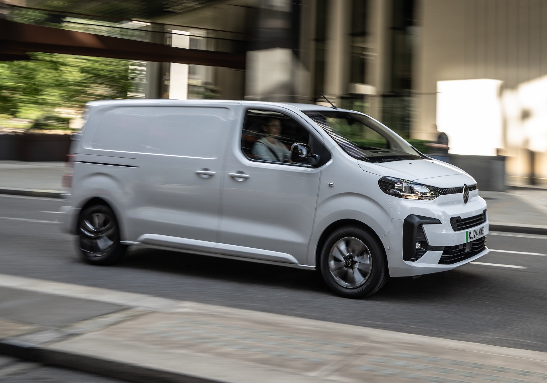 Citroen Dispatch Review 2025 Performance Pricing Carwow