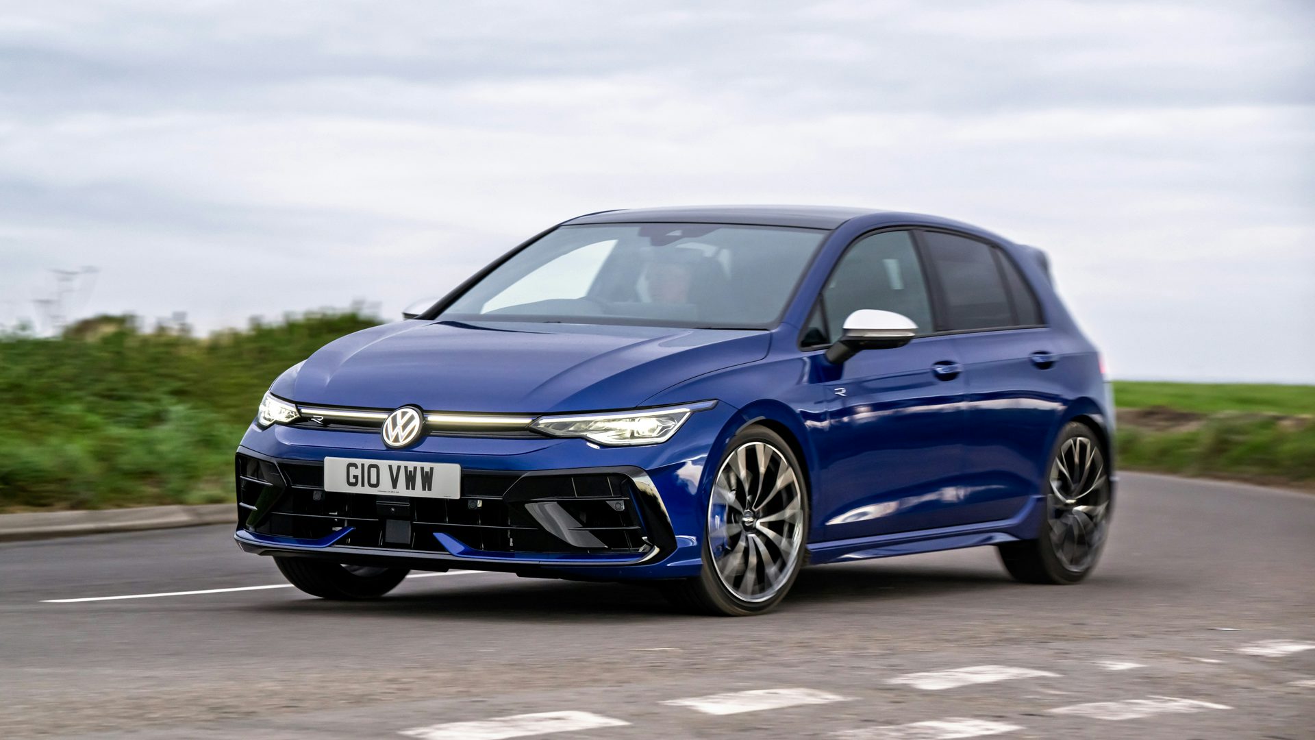 VW Golf R Review 2025 Price, Interior Performance Carwow
