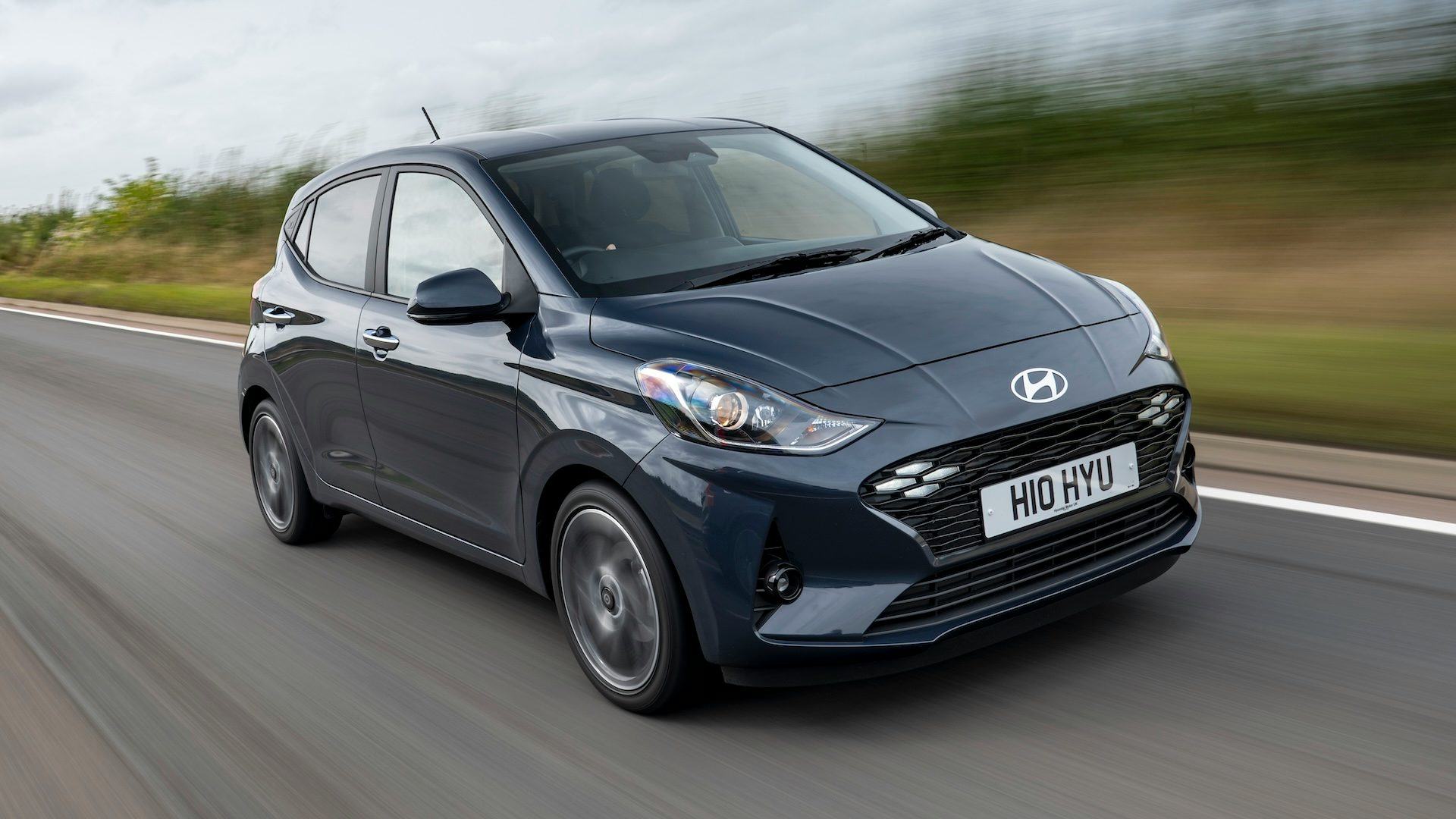 Hyundai i10 Review 2025 Price, Interior Boot Space Carwow