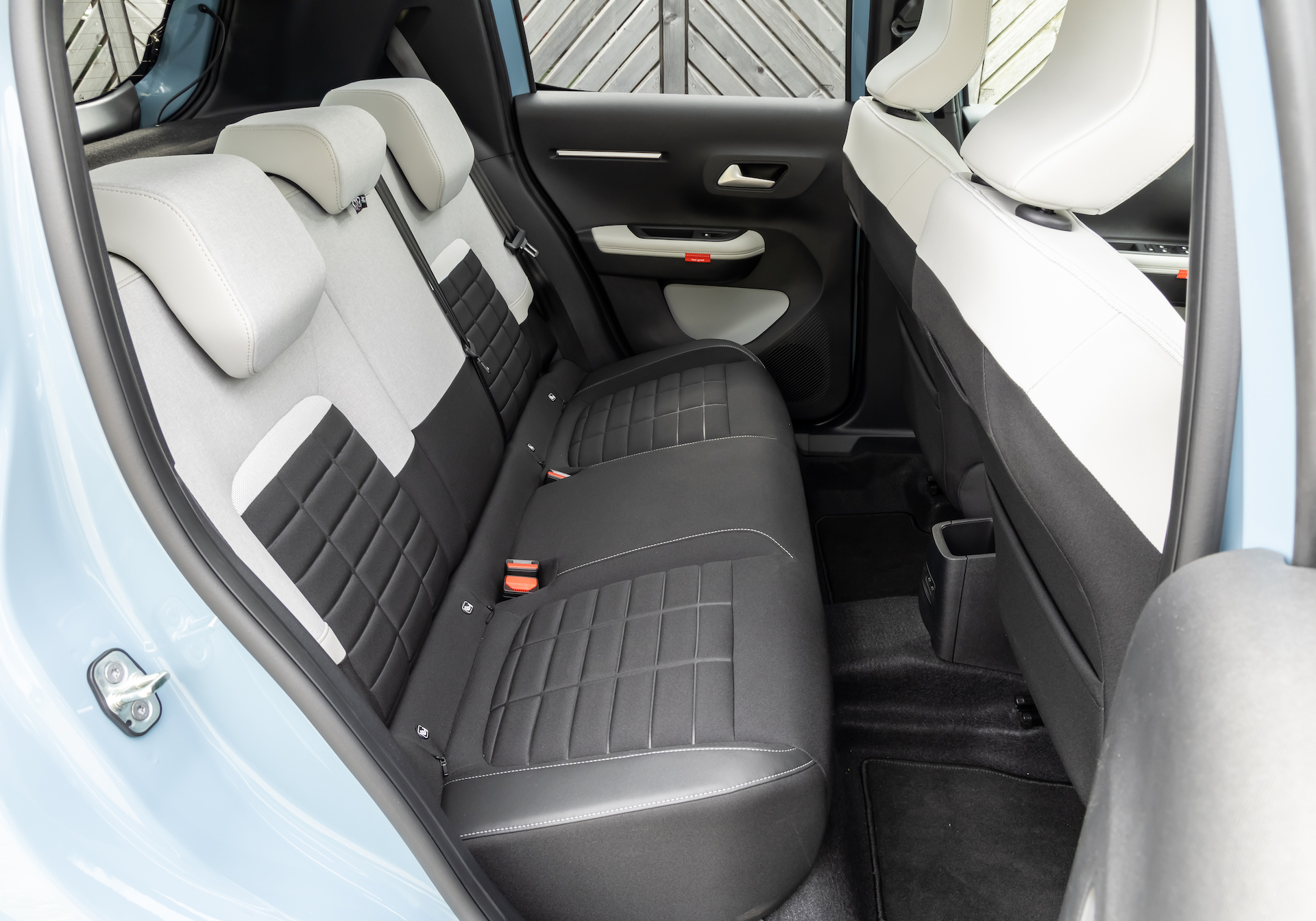 ZoaKxh5LeNNTwym8_citroen-c3-2024-lhd-practicality1.jpg?auto=format&cs=tinysrgb&fit=clip&ixlib=rb-1.1.0&q=60&w=1125