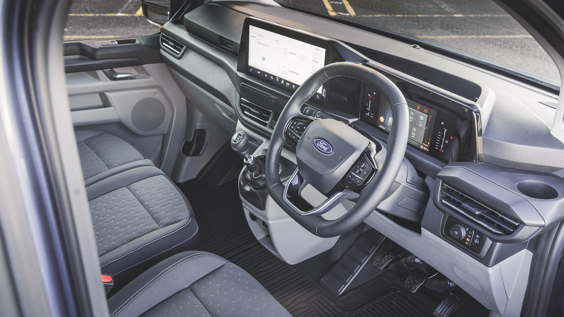 Ford Bus Interior 2018 Ford F-550 Grech GM-33 Executive Shuttle - Main Image