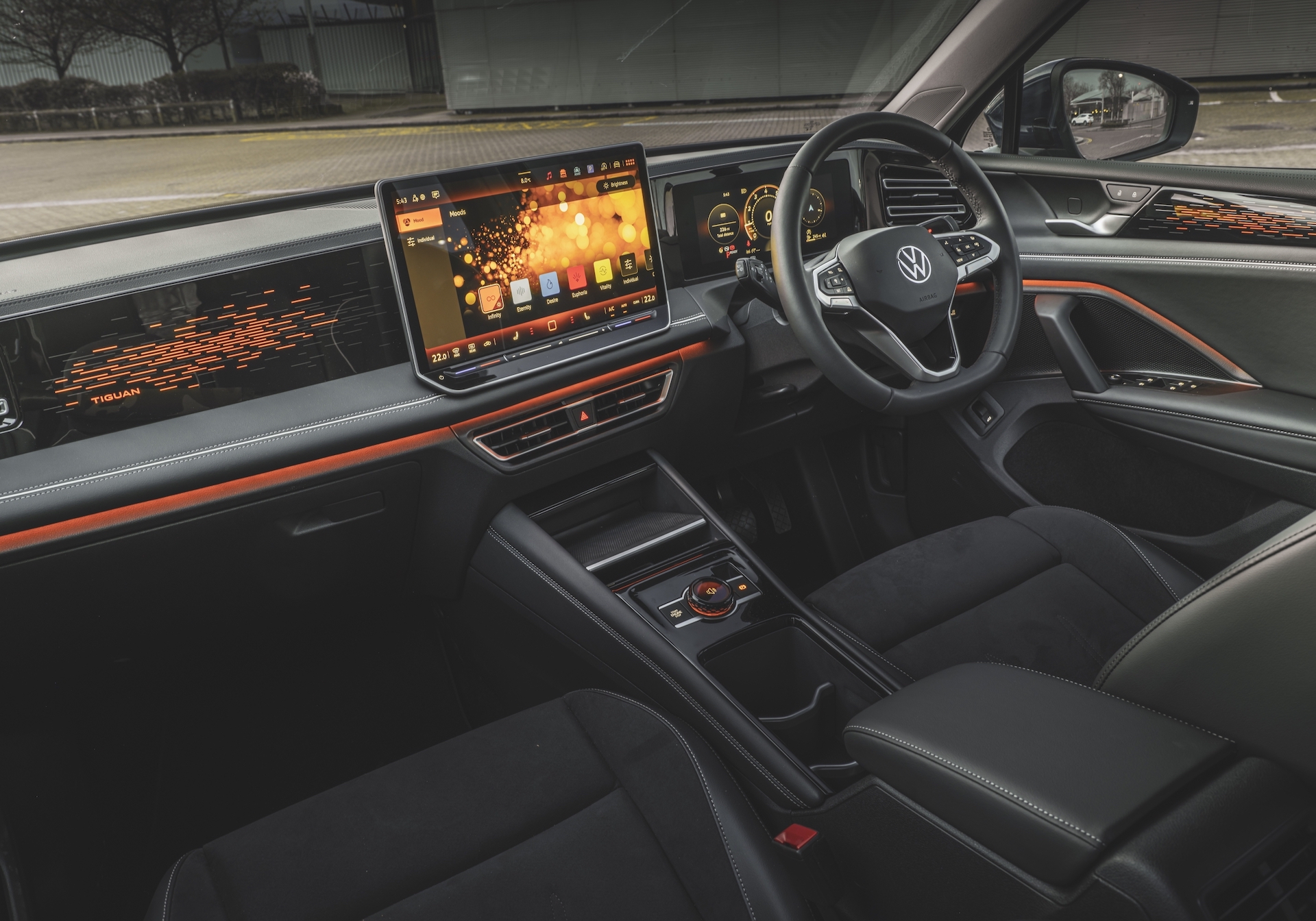 Volkswagen Tiguan 2024 Interior Hot Selling Current Car New Design SUV