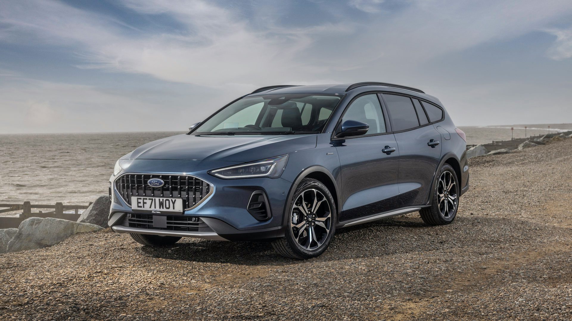 Ford Focus Estate Review 2025 Performance Pricing Carwow