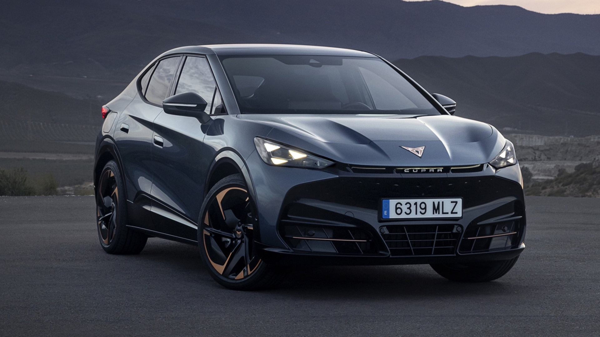 Cupra Tavascan Review 2025 Performance Pricing Carwow
