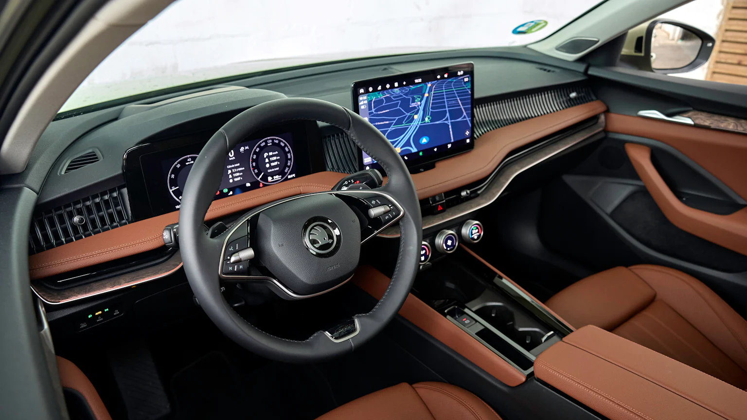 Skoda Superb Interior Y Maletero Carwow skoda-superb-interior-y-maletero-carwow