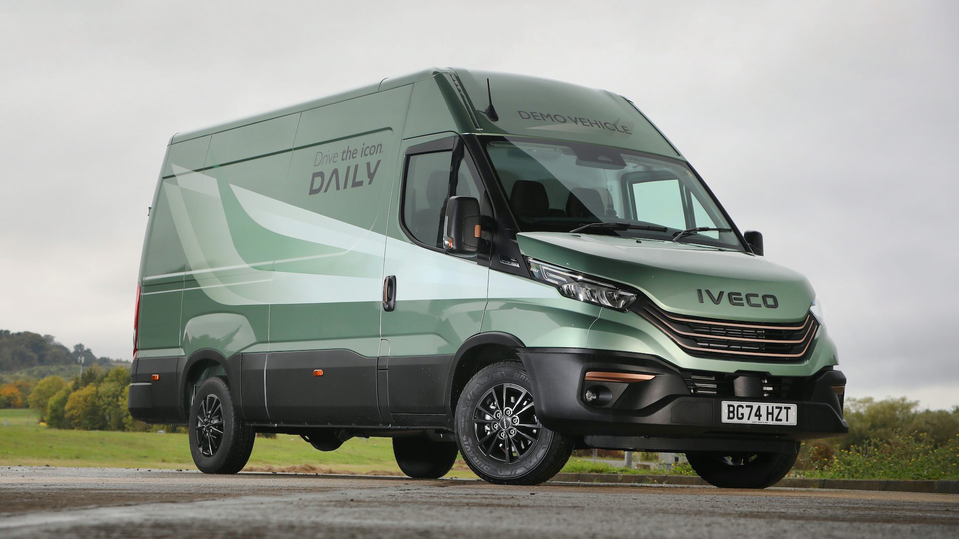 Iveco Daily, 2024, RHD - front three quarter static