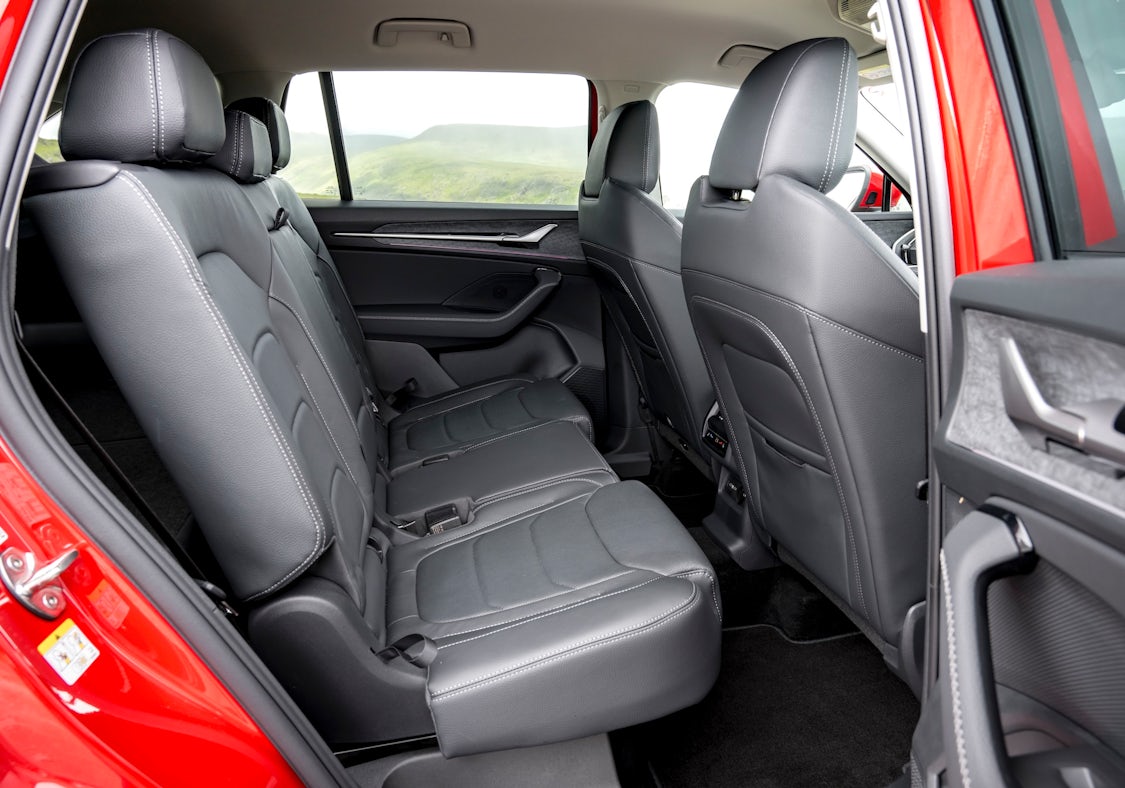 Skoda Kodiaq Review 2025 Performance Pricing Carwow