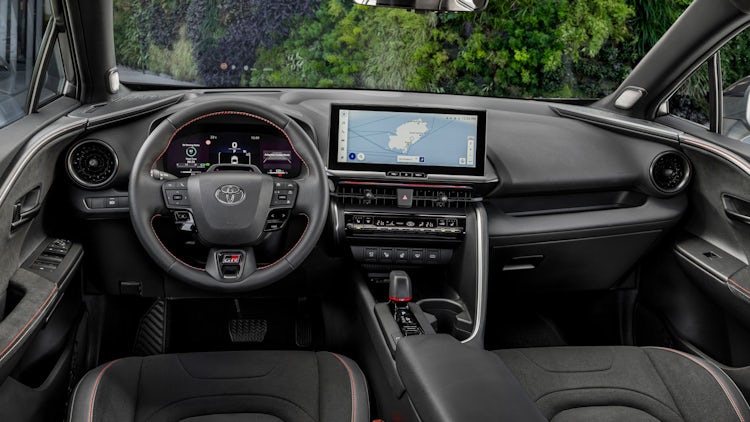 Toyota-SUV C-HR nach einem Jahr fast 10.000 Euro günstiger - AUTO BILD