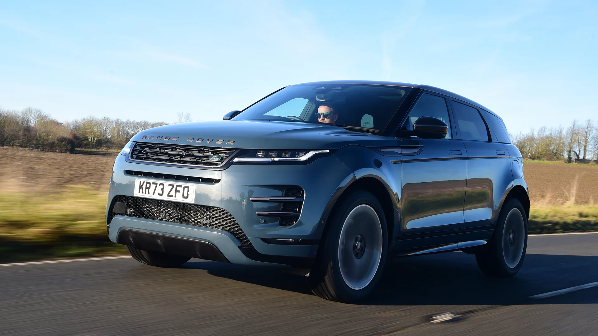 Range Rover Evoque Review 2025 Price, Interior Reliability