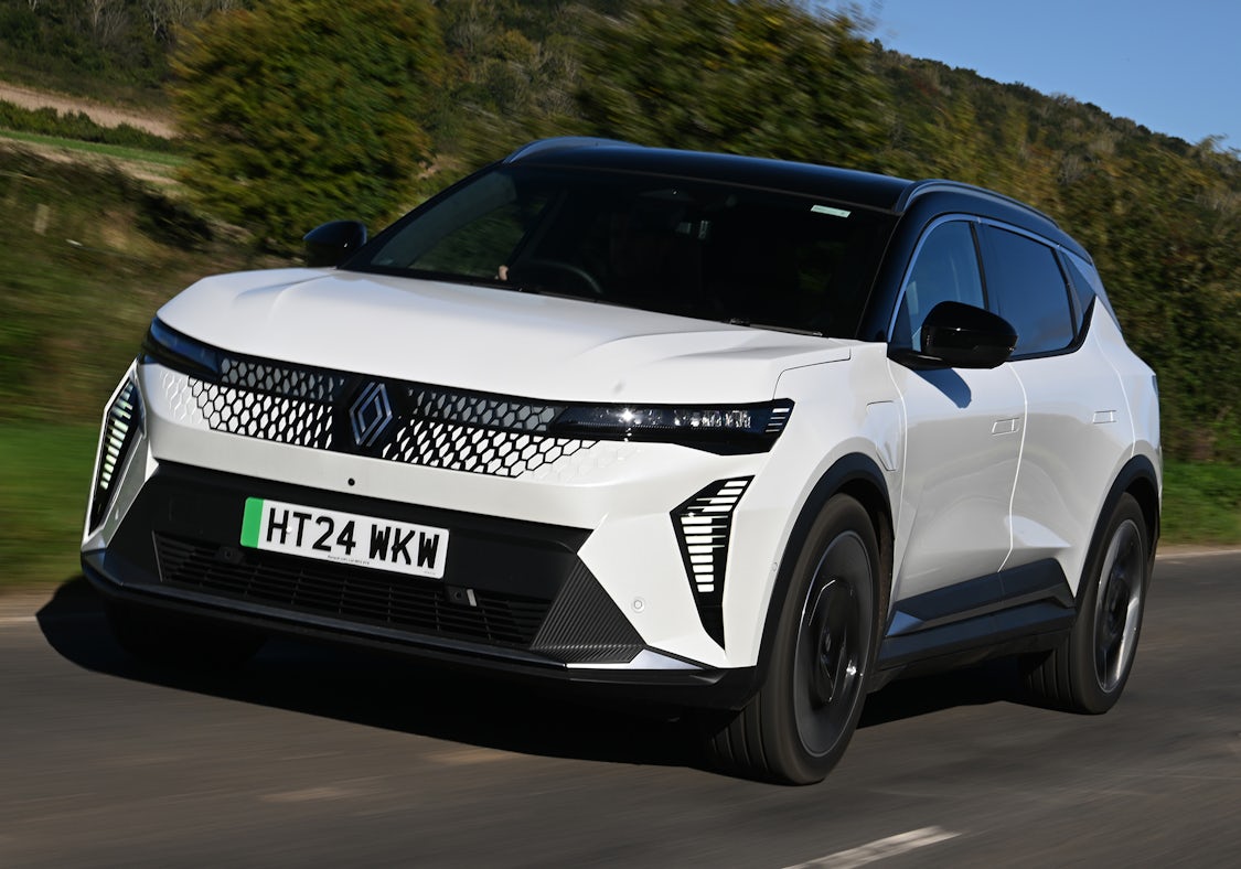 Renault Scenic E-Tech Review 2025 | Performance & Pricing | Carwow