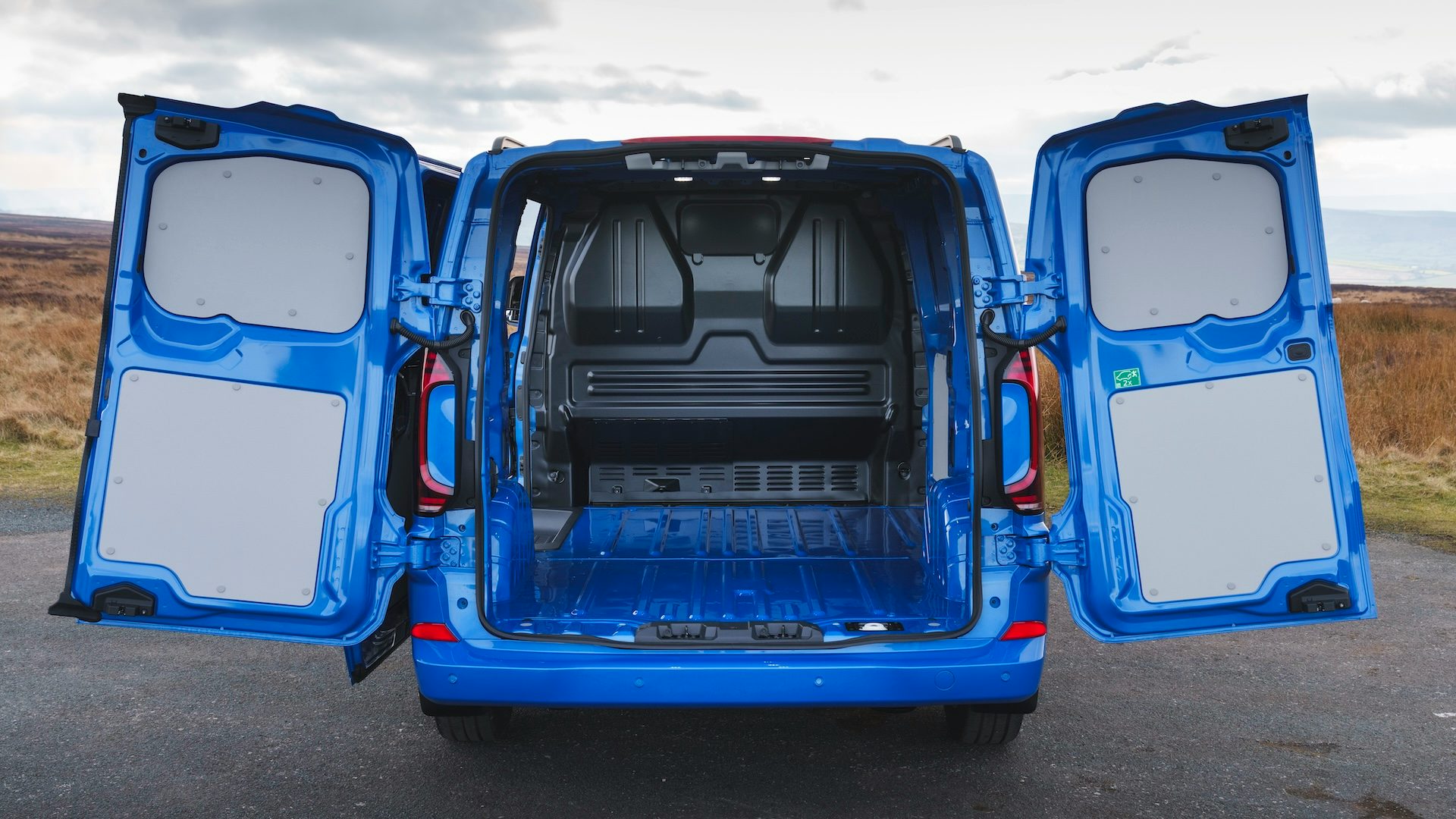 Volkswagen Transporter Review 2025 Performance Pricing Carwow