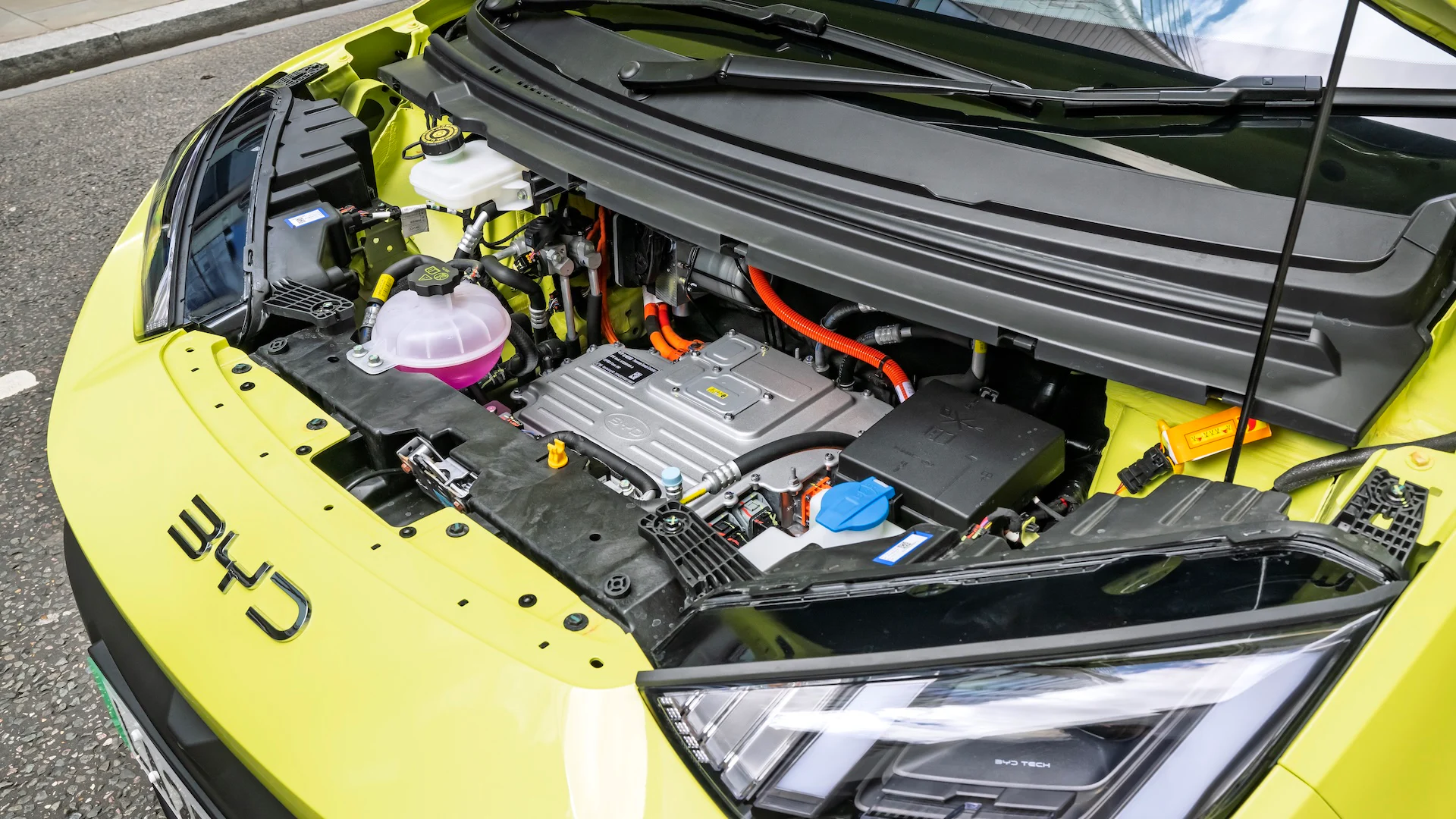 aEwLu7NJEFaPX8Vy_2025-BYD-Dolphin-Surf-RHD-motor.jpg