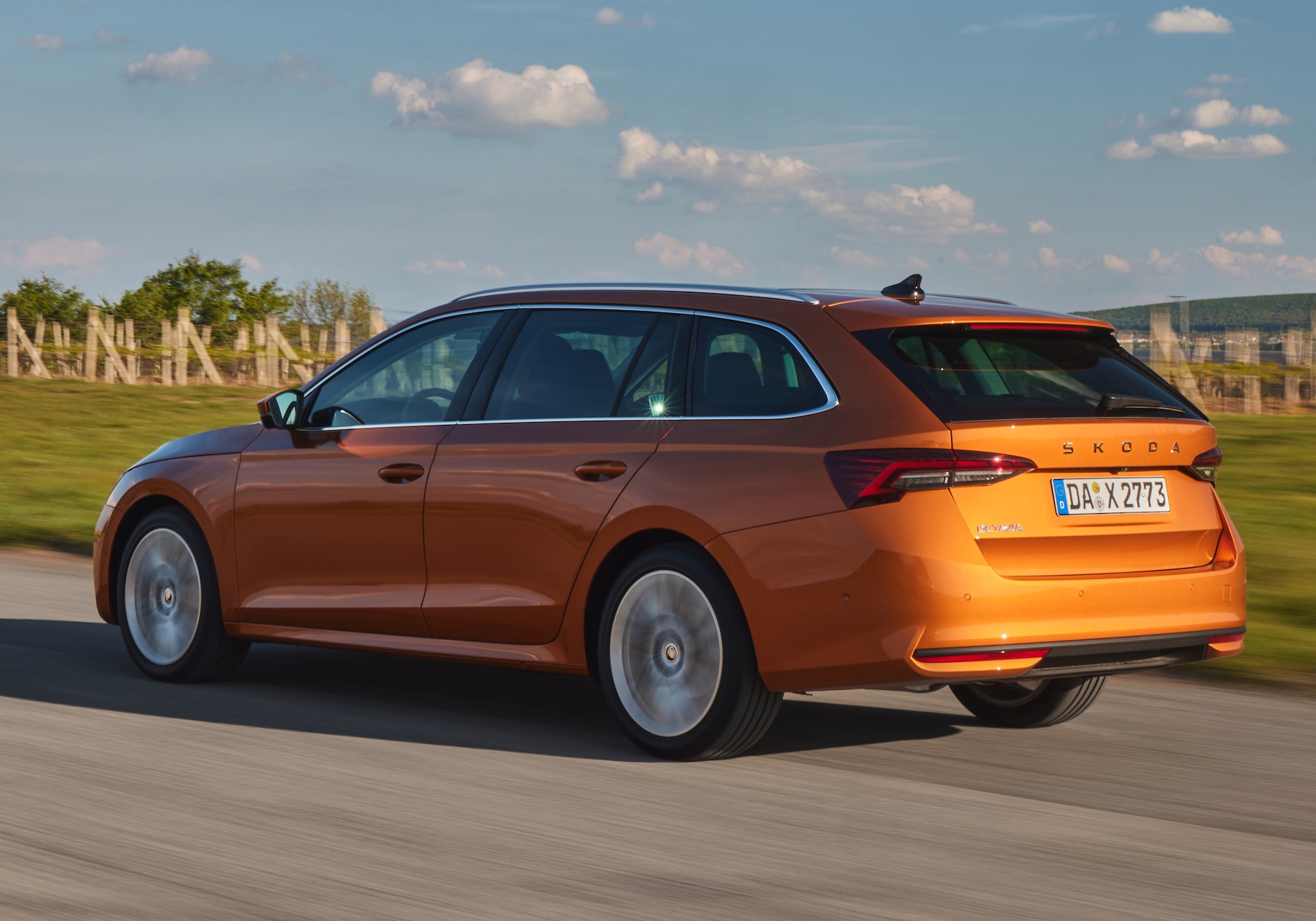 Skoda Octavia Estate Review 2025 Performance Pricing Carwow