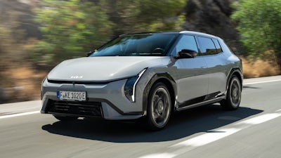 KIA EV4