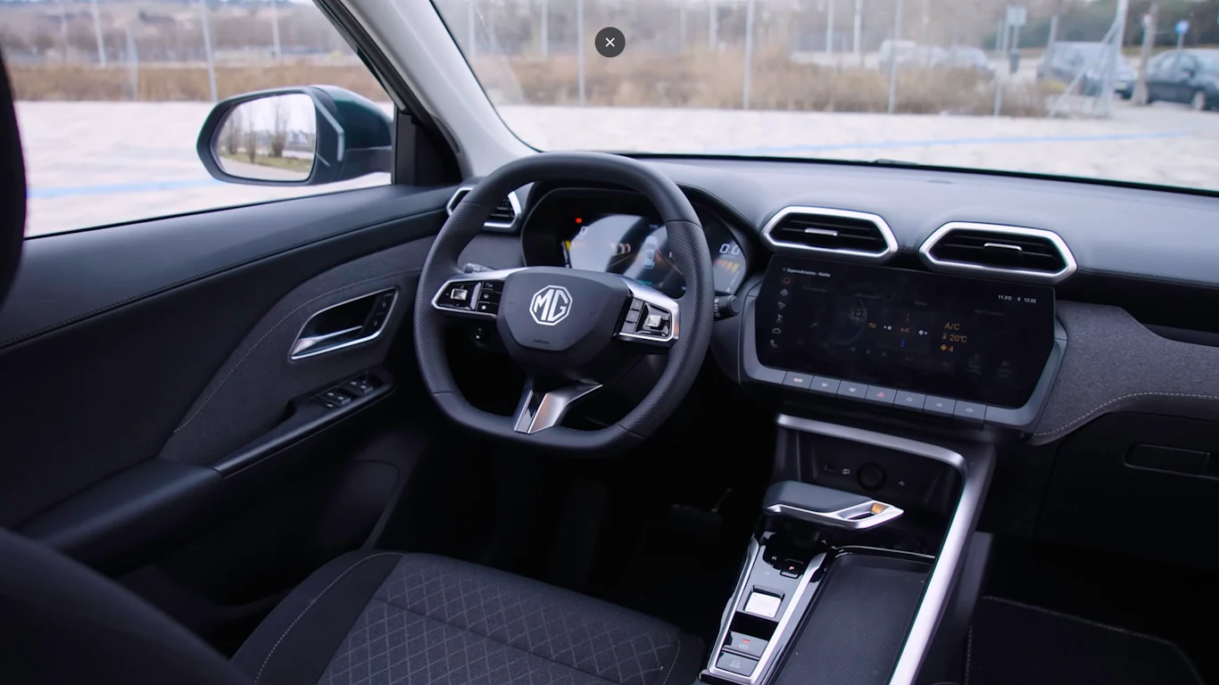 MG ZS | Interior y maletero | Carwow