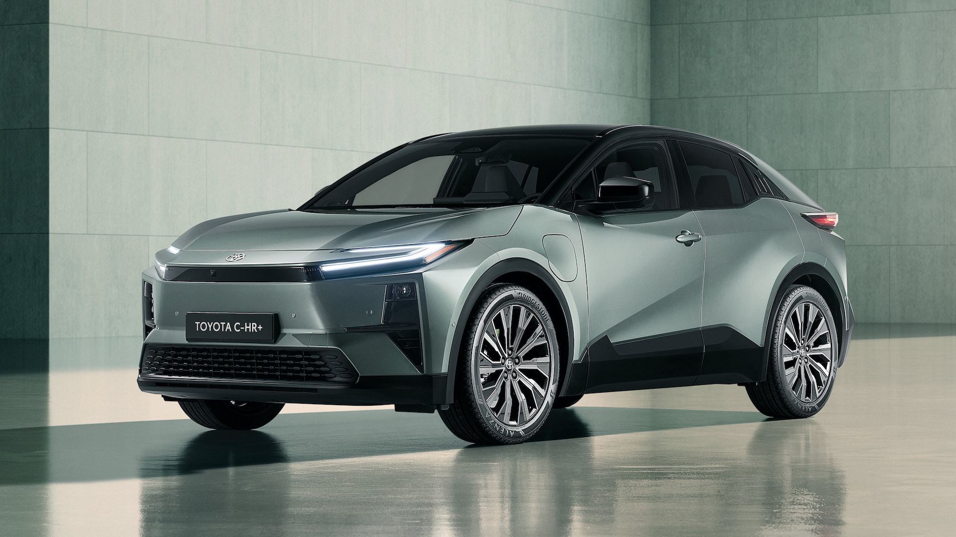 Toyota C-HR+