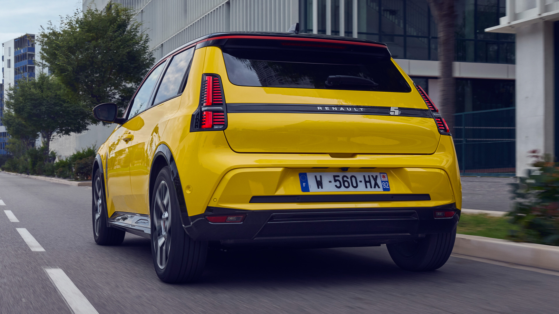Renault 5 E-Tech iconic cinq Pop Yellow!