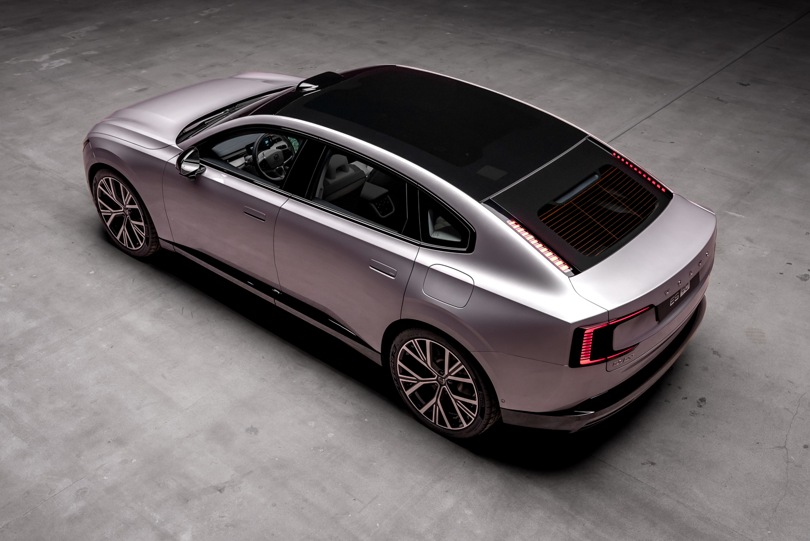 Volvo ES90 Ultra Sand Dune