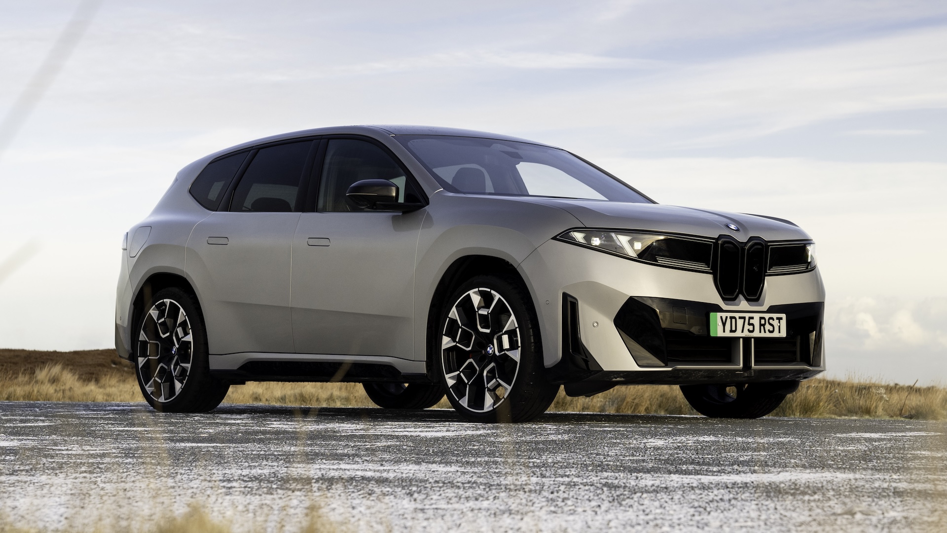 BMW iX3 2026 RHD front three quarter static