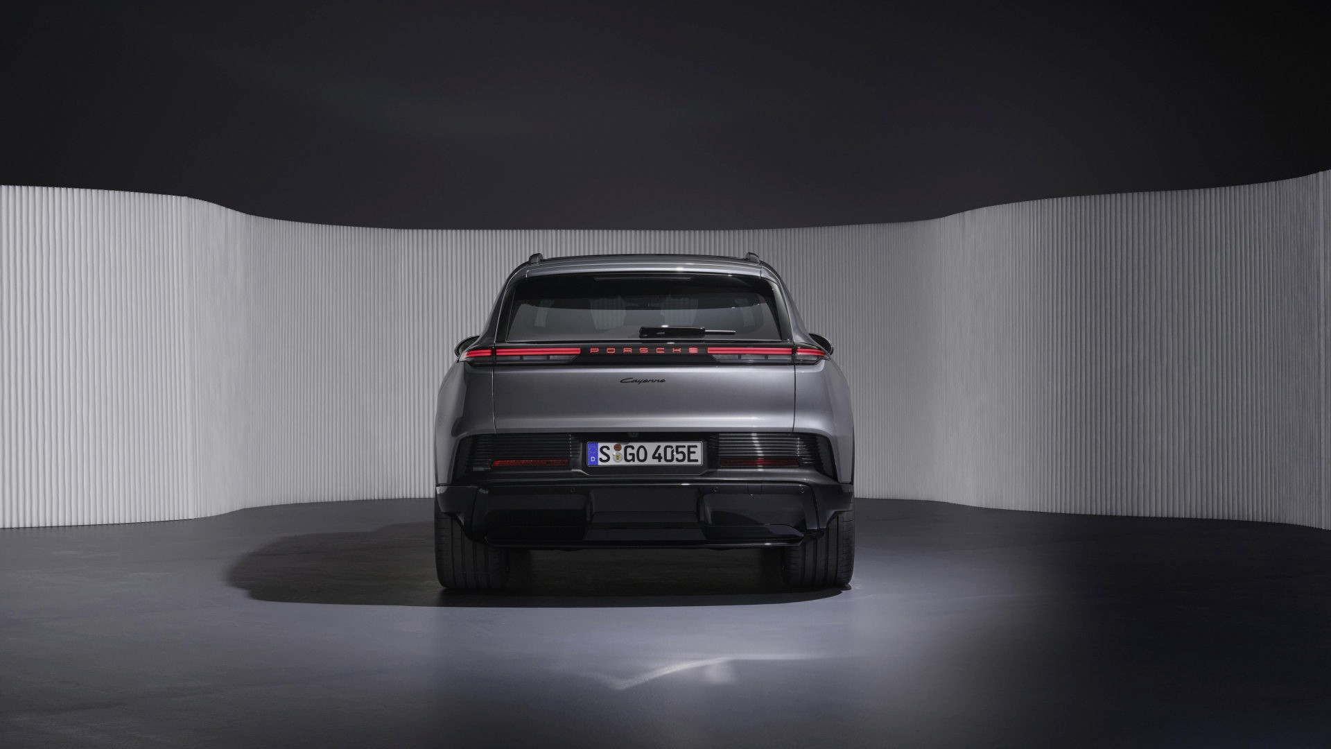 Porsche Cayenne Electric 2026 statisch heck
