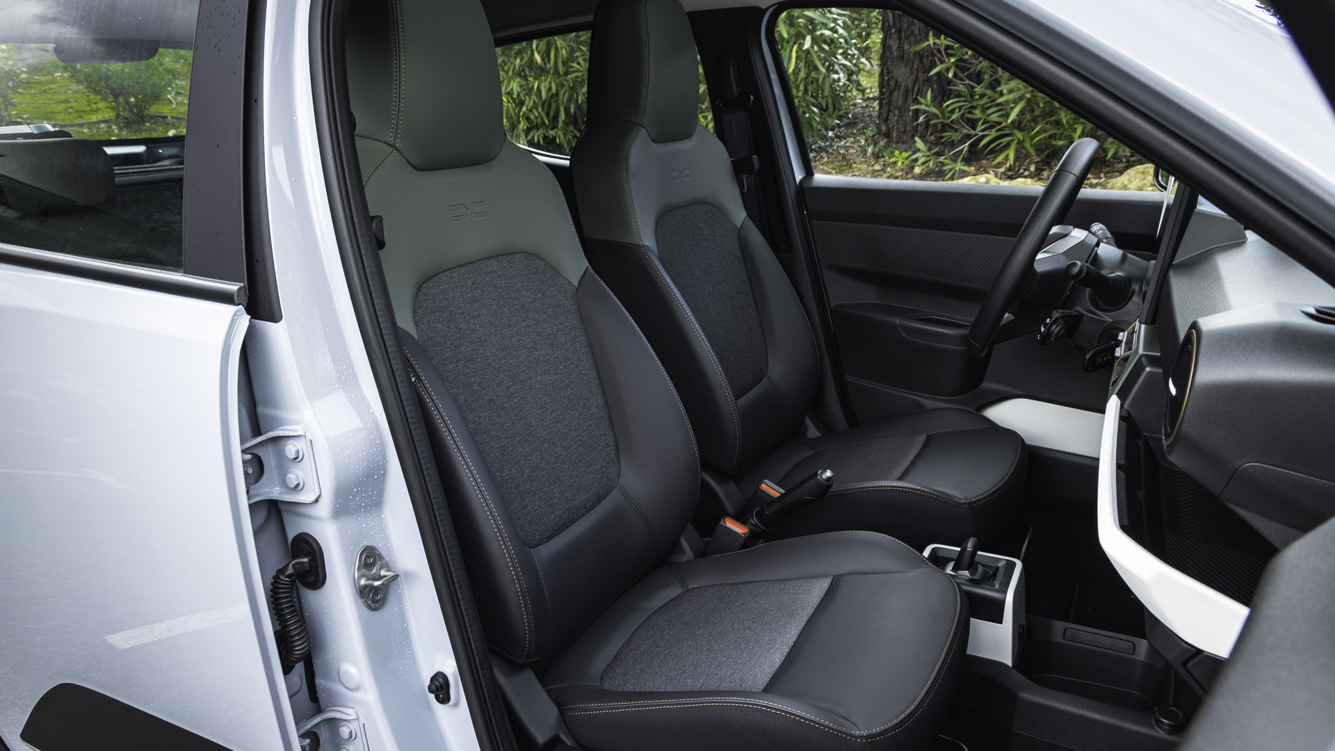 Dacia Spring | Interior y maletero | Carwow
