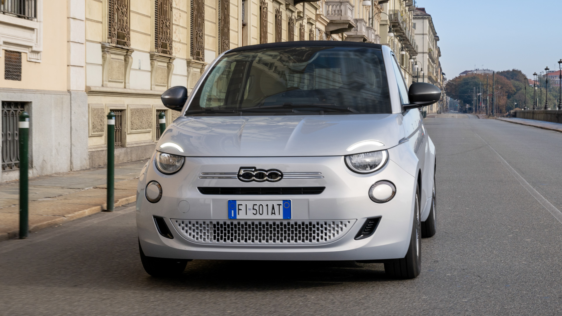 Fiat 500 Hybrid Cabrio La Prima Azul Celestial
