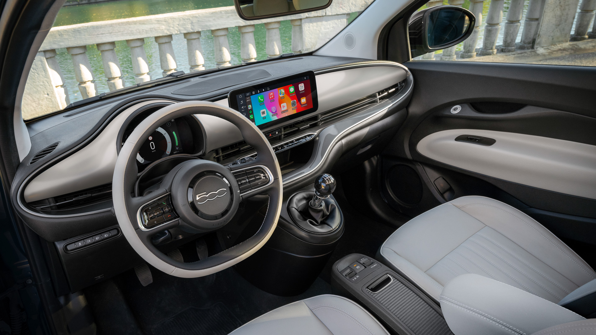 Elegantes Fiat 500 Interior Fotosnull