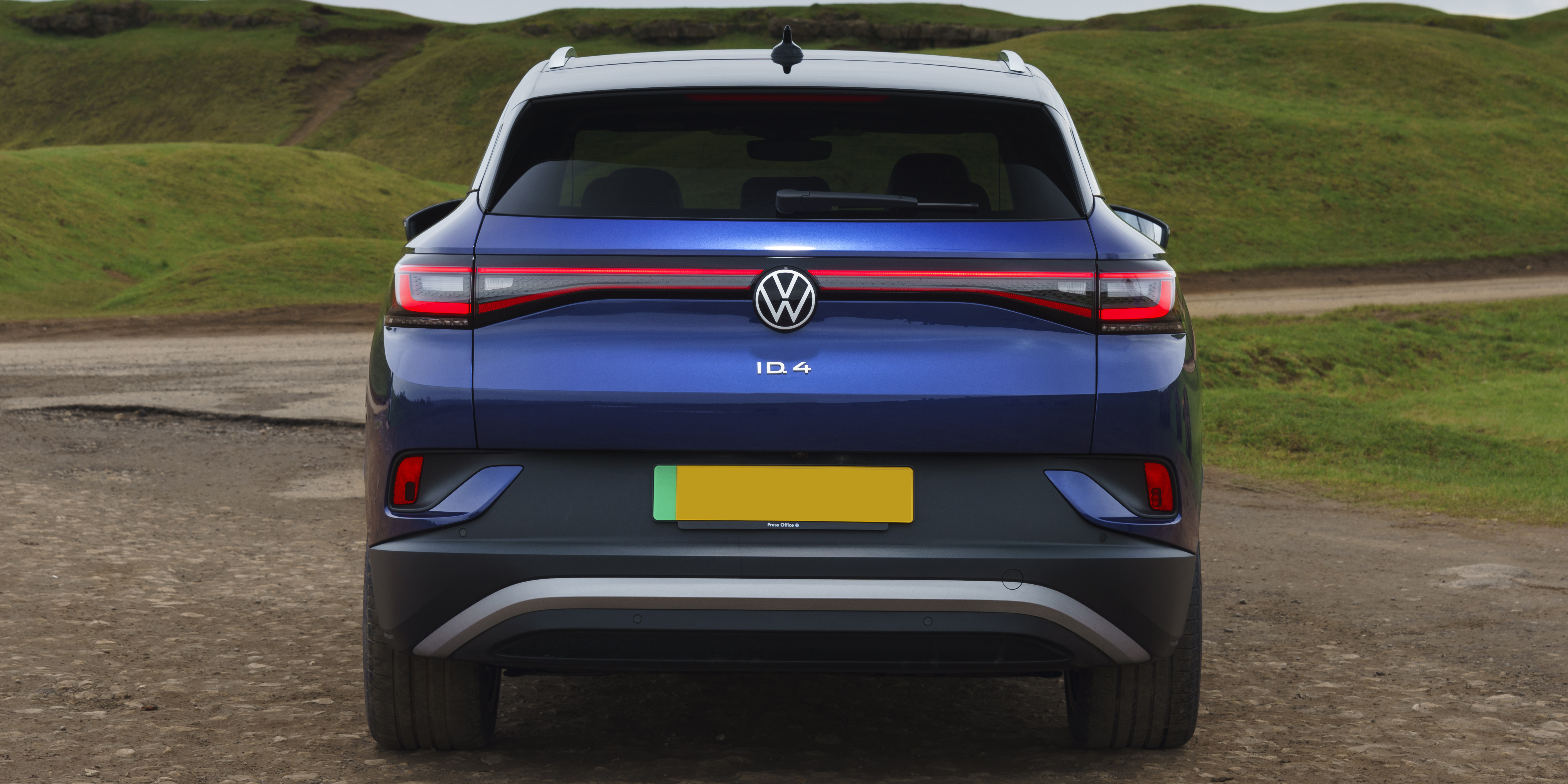 VW ID4 Review 2025 | Electric Range, Interior & Price | Carwow