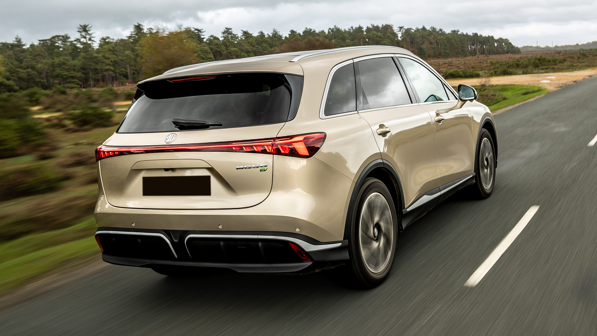 MGS6 EV Luxury Stratford Gold