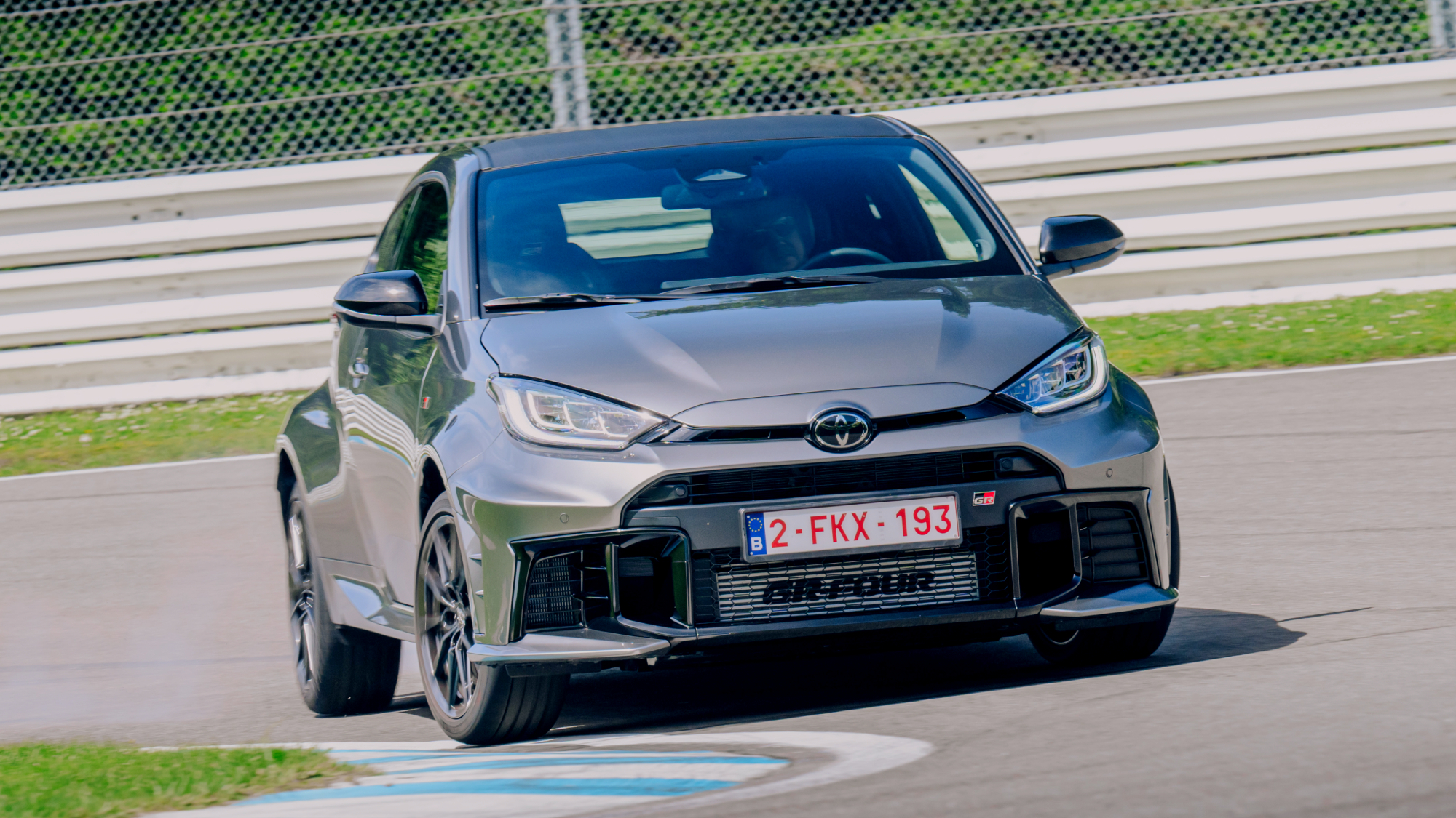 Toyota GR Yaris Gris Átomo