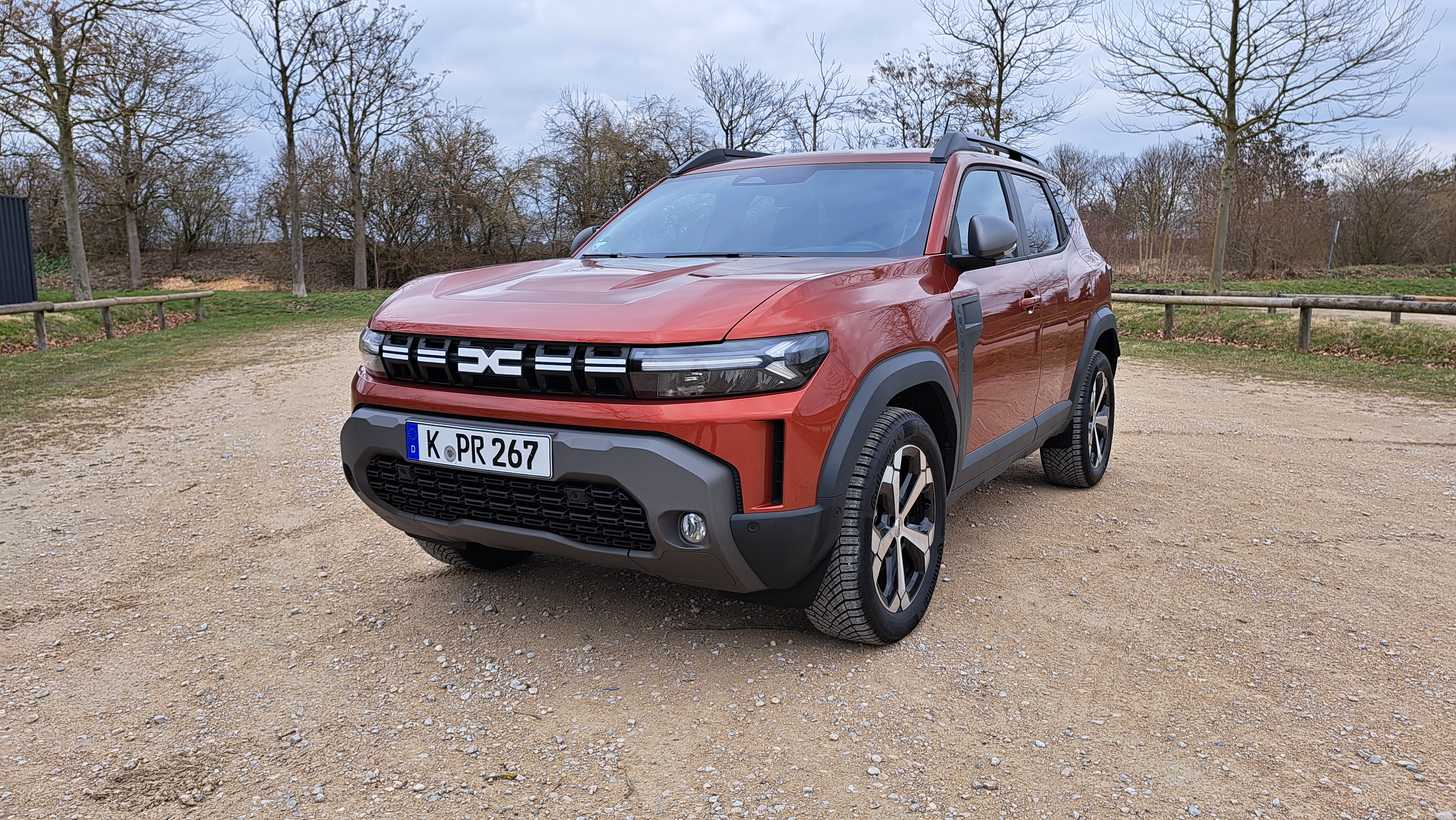 Dacia Duster vorne dreiviertel