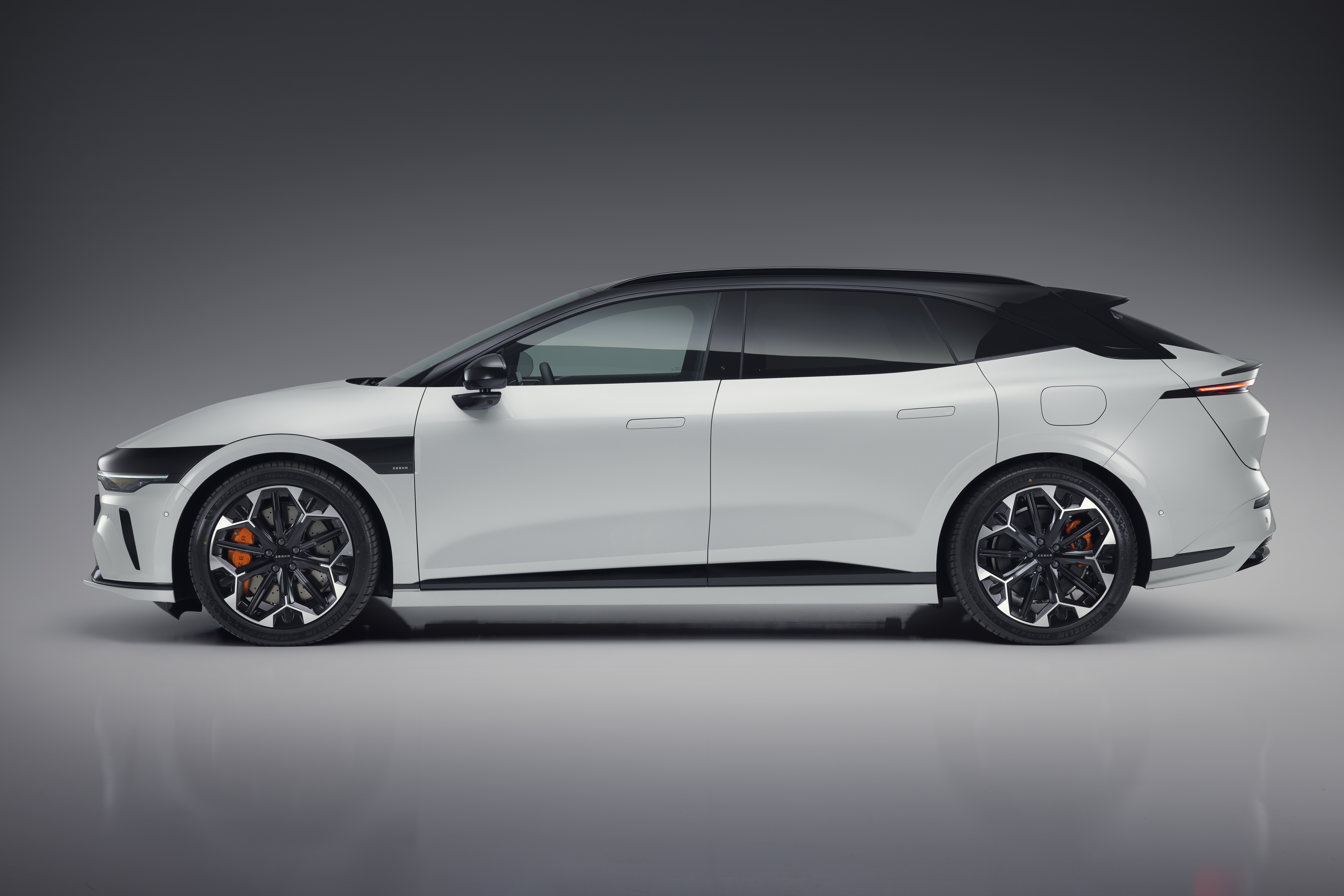 Zeekr 7GT