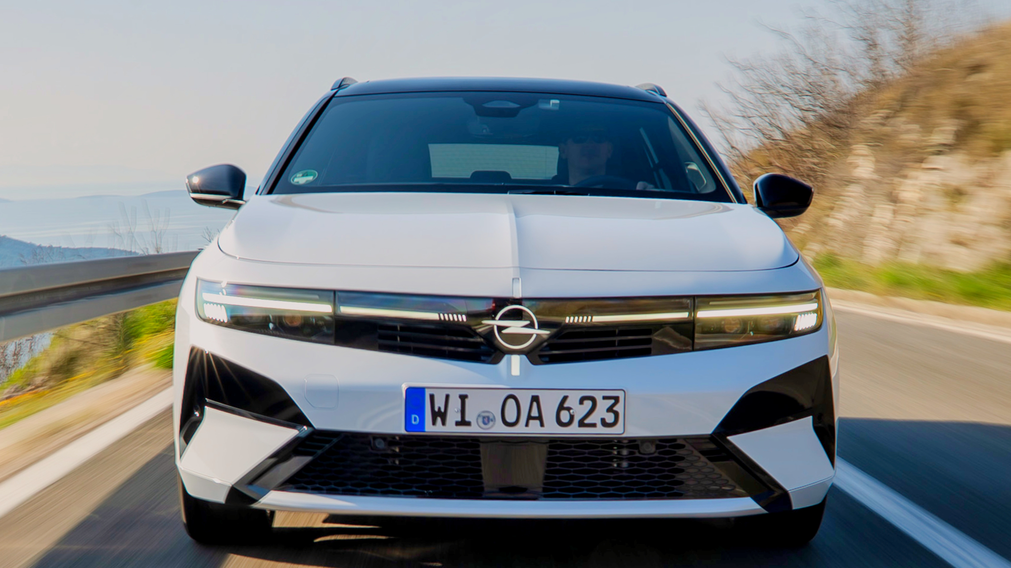 Opel Astra Sports Tourer Hybrid Blanco