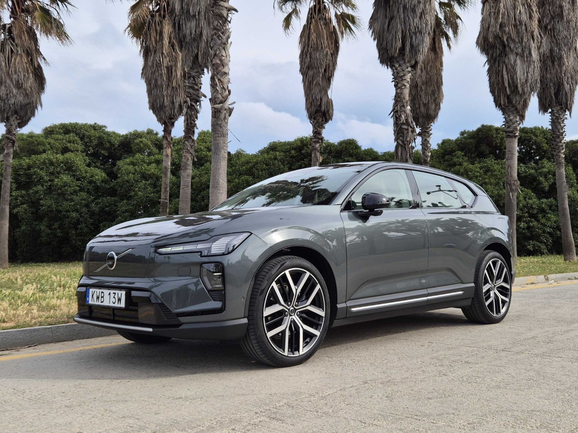 Volvo EX60 Exterieur vorne seitlich stehend