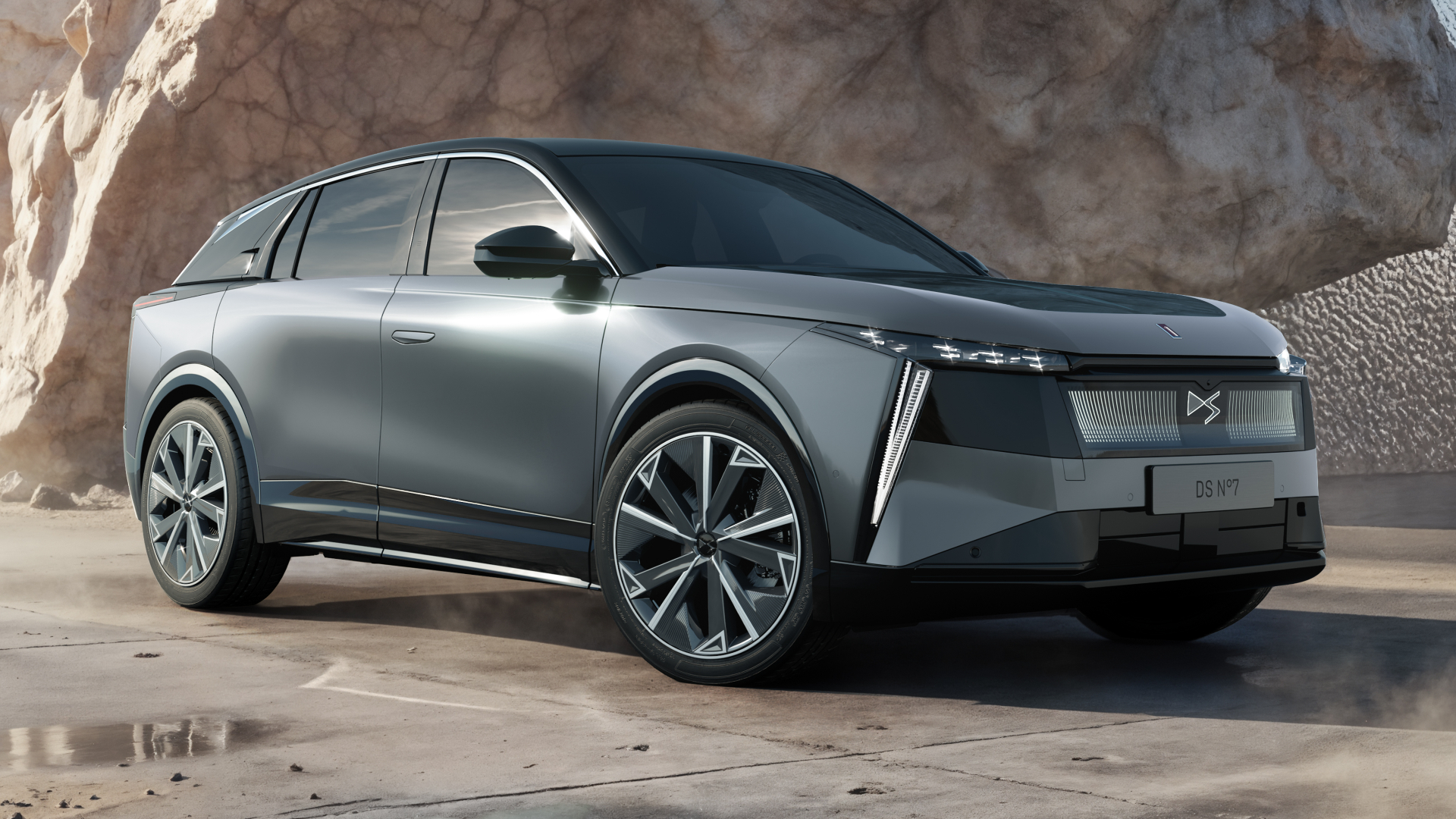 DS No 7 E-Tense