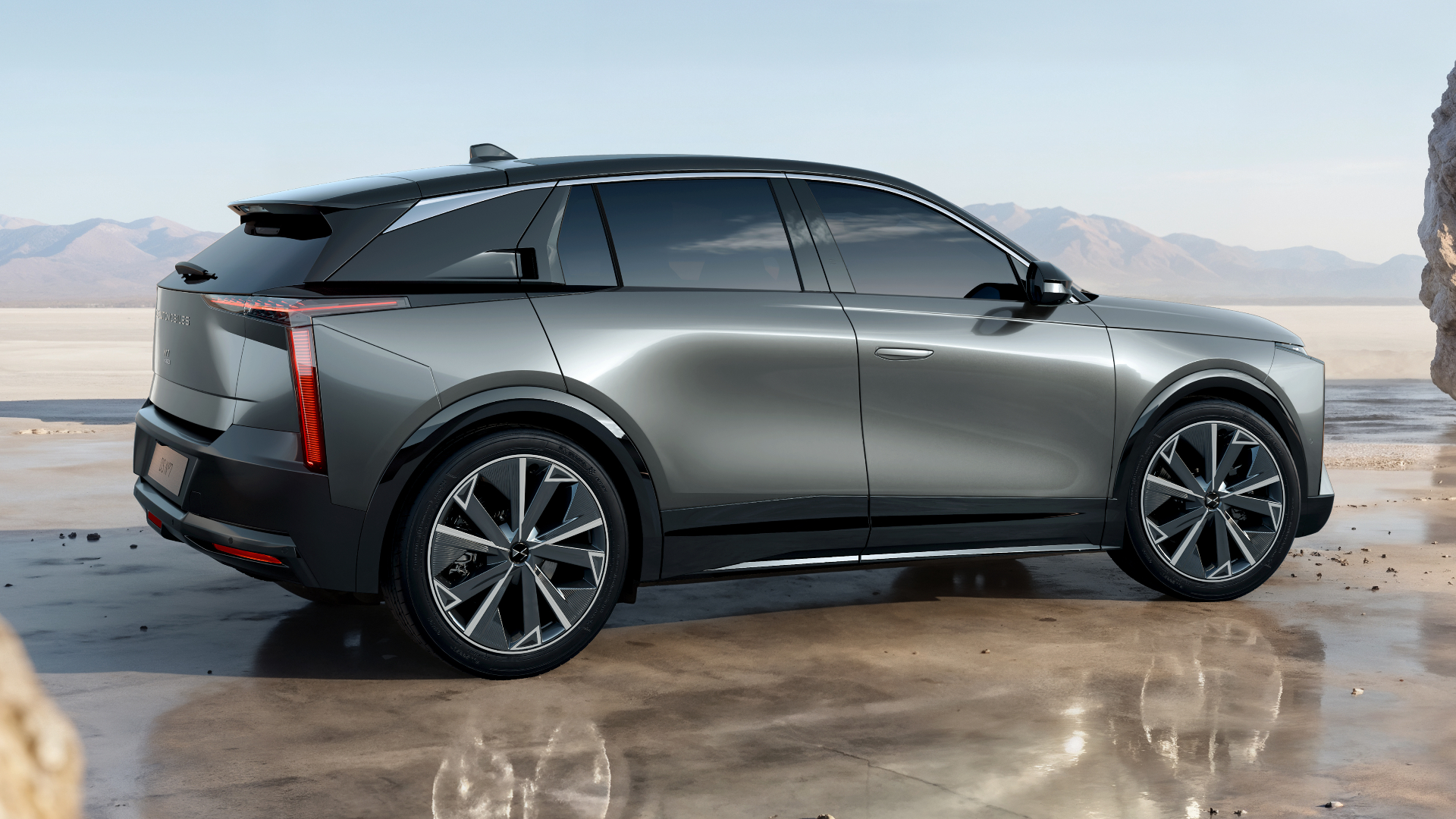2026 DS No7 E-Tense side