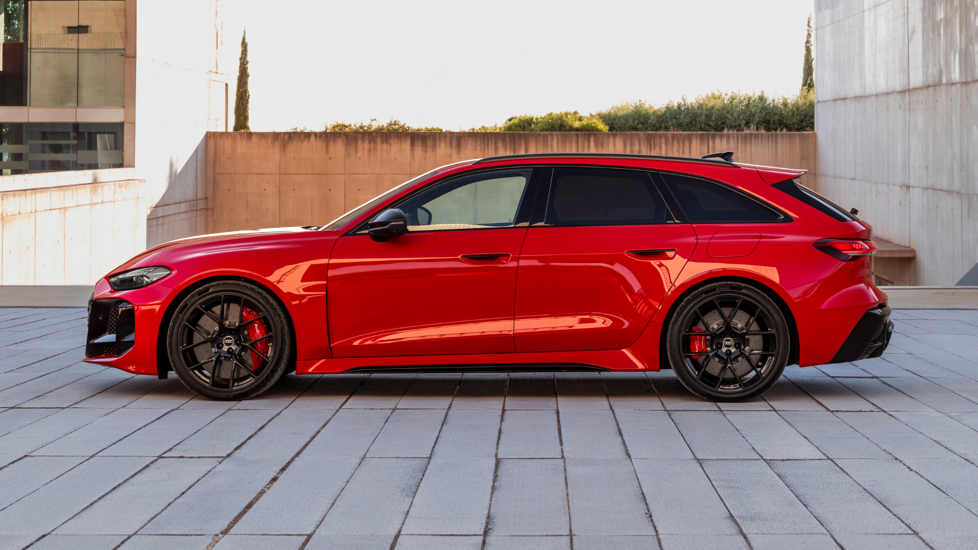 2026 Audi RS5 Avant side view